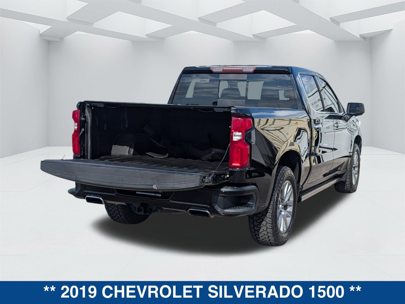 Used 2019 Chevrolet Silverado 1500 High Country w/ Safety Package II image 13