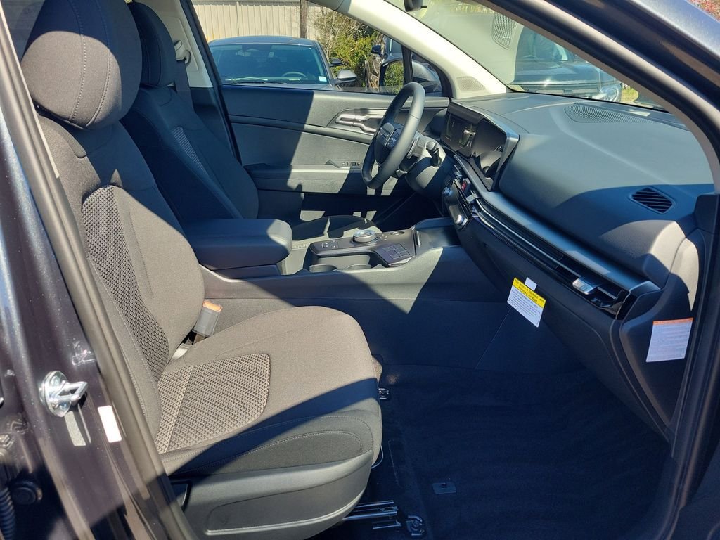 New 2026 Kia Sportage LX FWD image 7