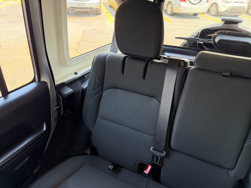 Used 2021 Jeep Wrangler Unlimited Rubicon 4xe image 34