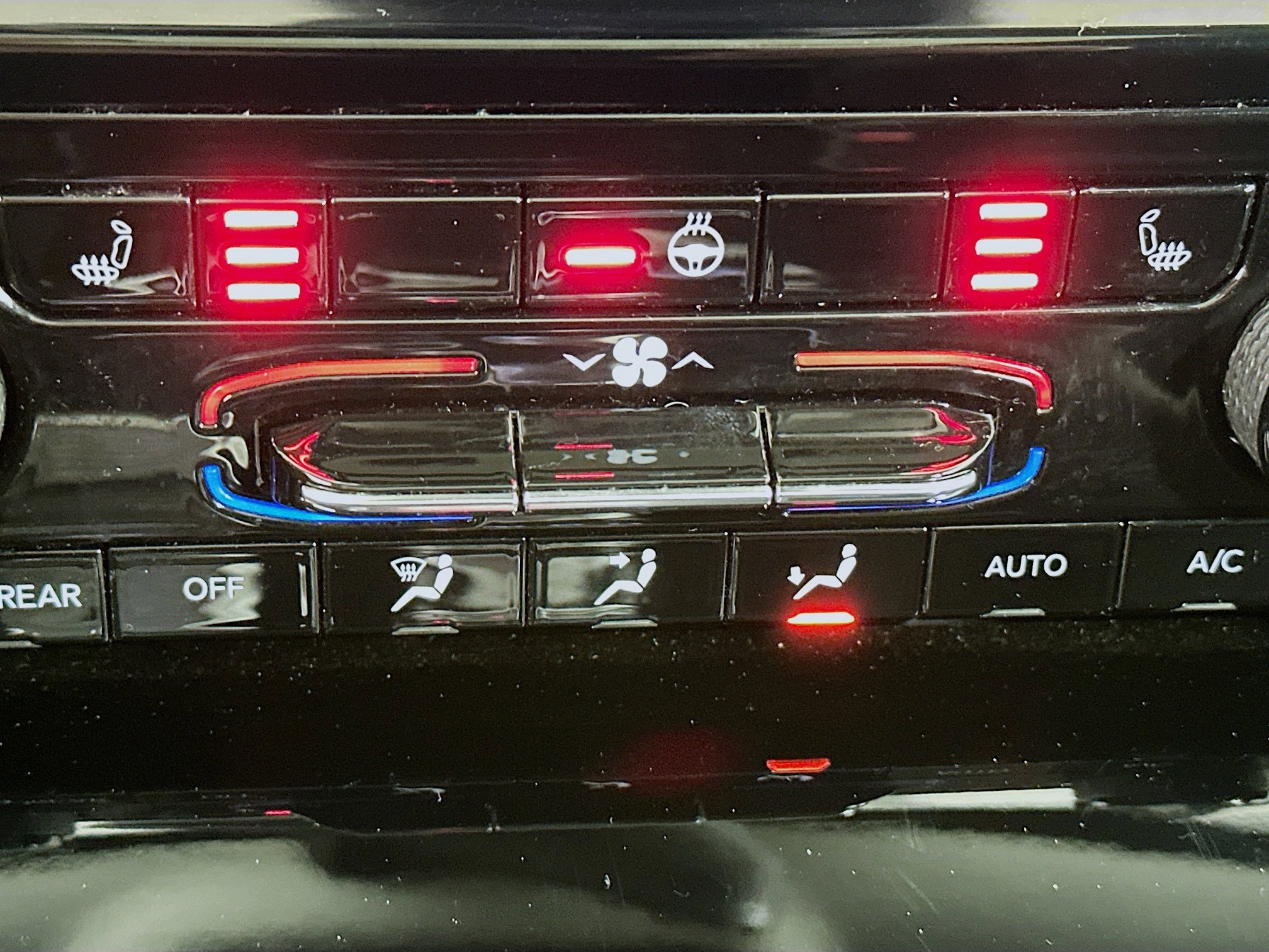 Used 2023 Jeep Grand Cherokee 4WD 4xe image 26