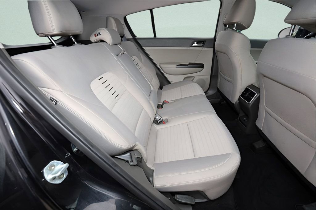 Used 2018 Kia Sportage LX image 14