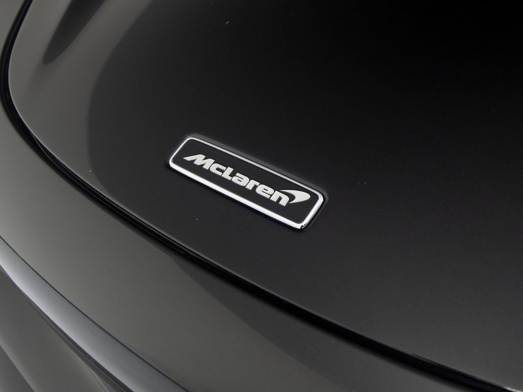 Used 2026 McLaren 750S Spider RWD image 39
