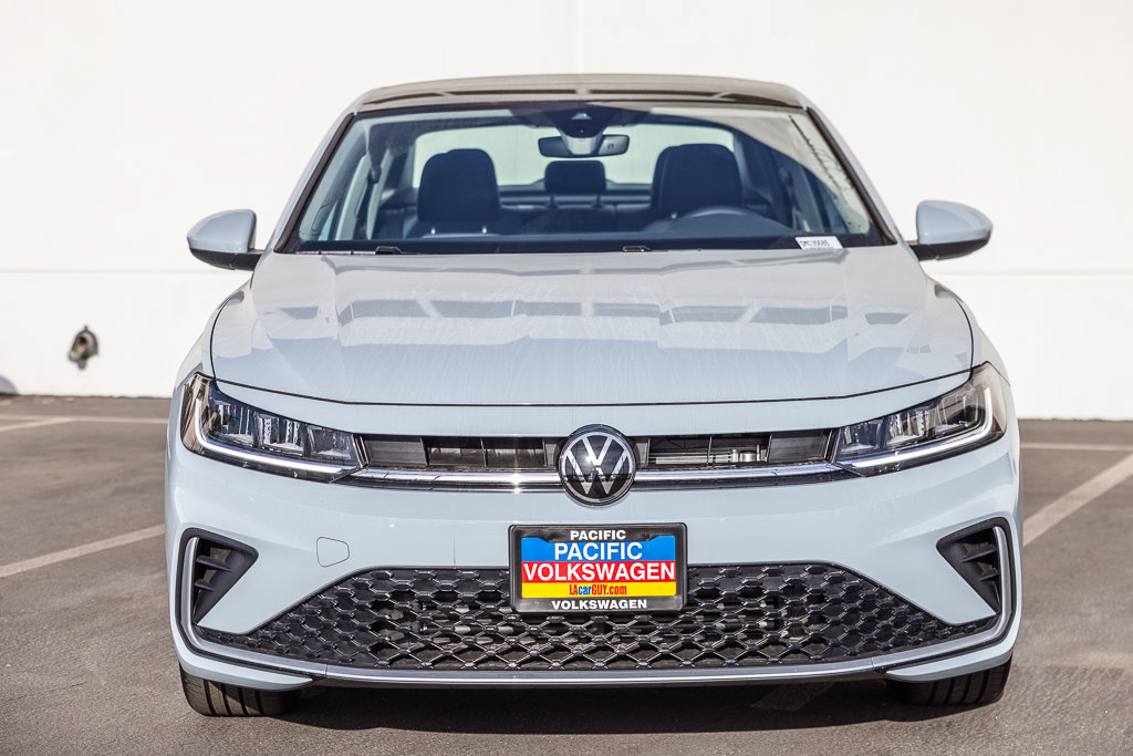 New 2027 Volkswagen Jetta SE FWD image 2