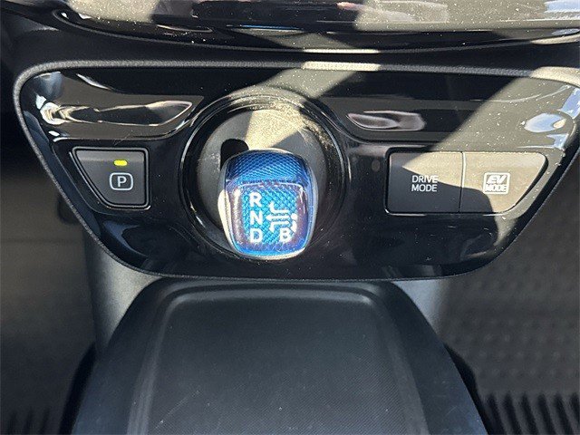 Used 2022 Toyota Prius LE image 19