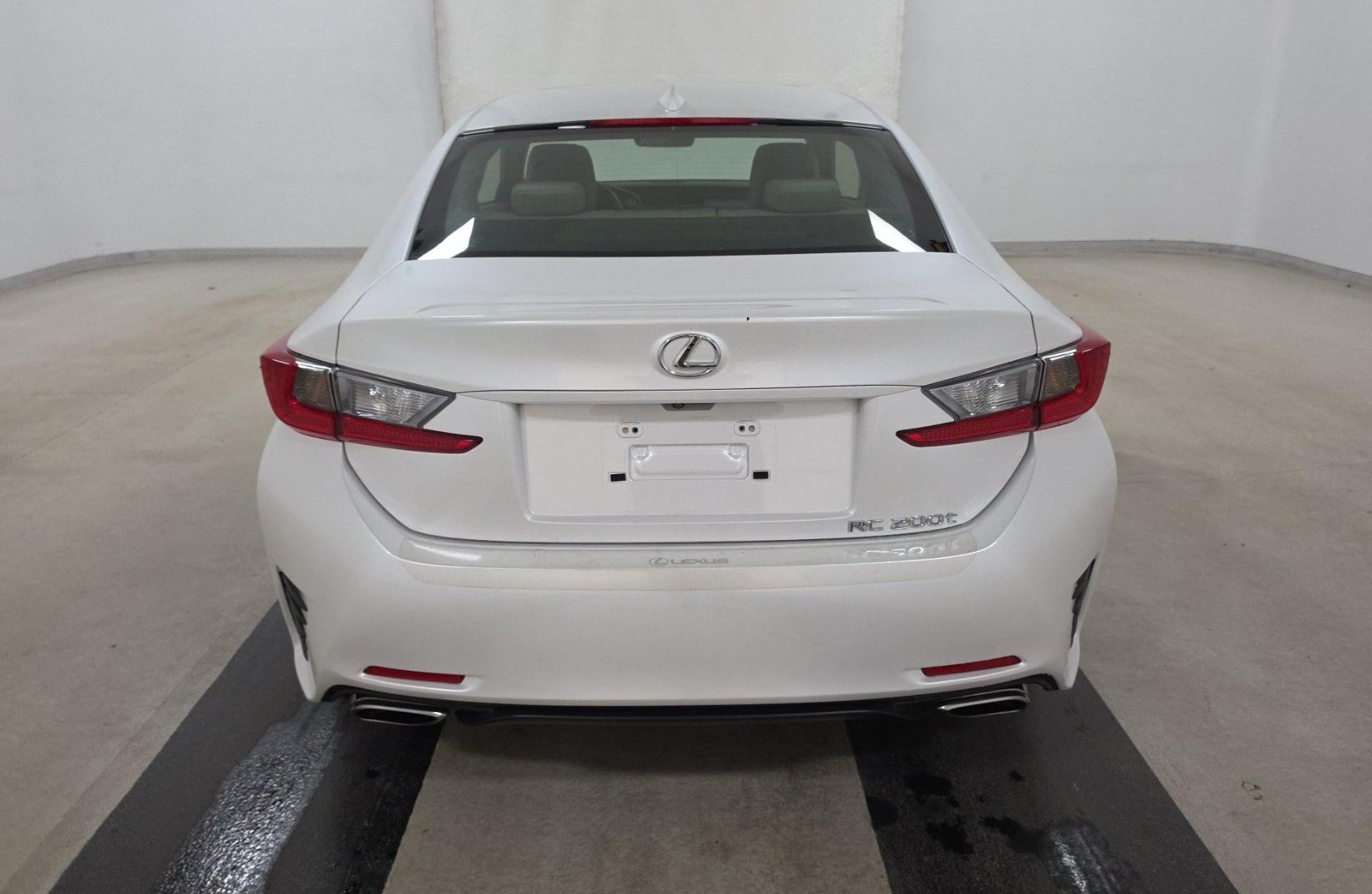 Used 2016 Lexus RC 200t w/ Accessory Package 2 RWD image 8