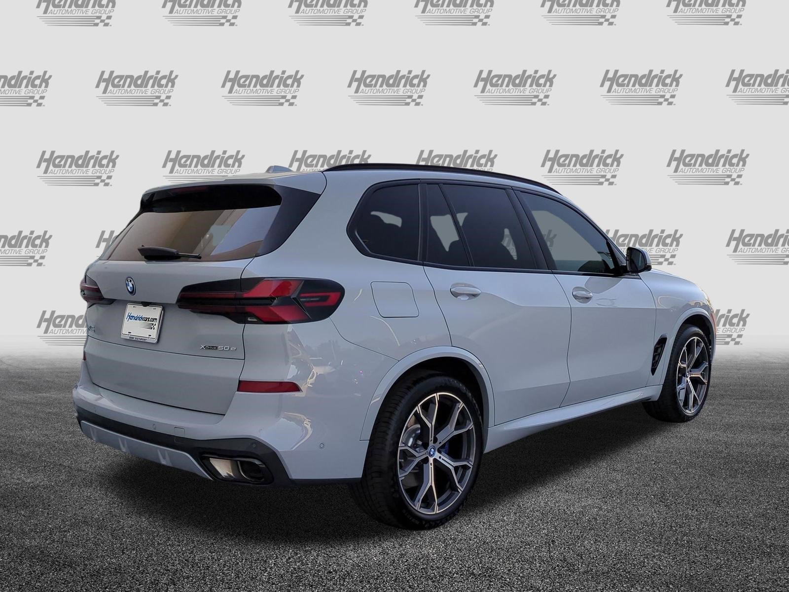Certified 2025 BMW X5 xDrive50e w/ M Sport Package AWD/4WD image 10