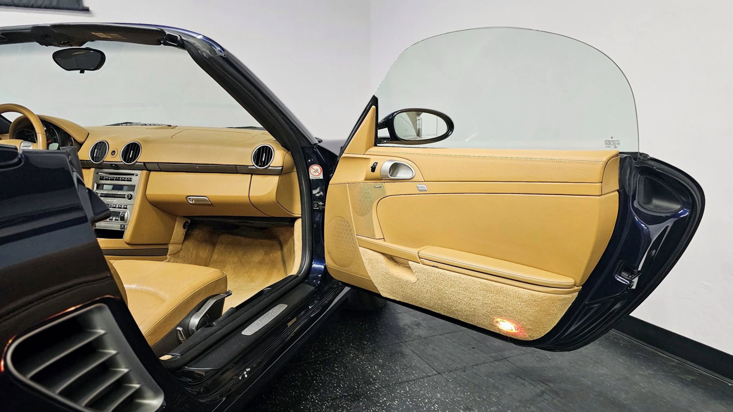 Used 2005 Porsche Boxster RWD image 23