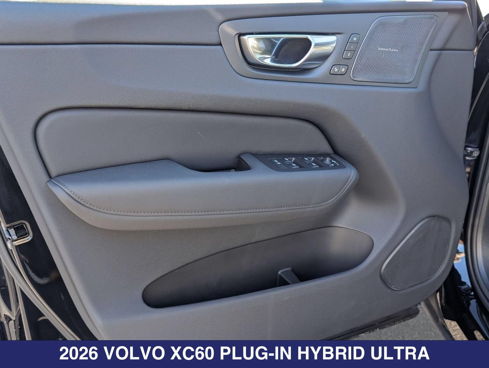 New 2026 Volvo XC60 T8 Ultra w/ Protection Package Premier AWD/4WD image 7