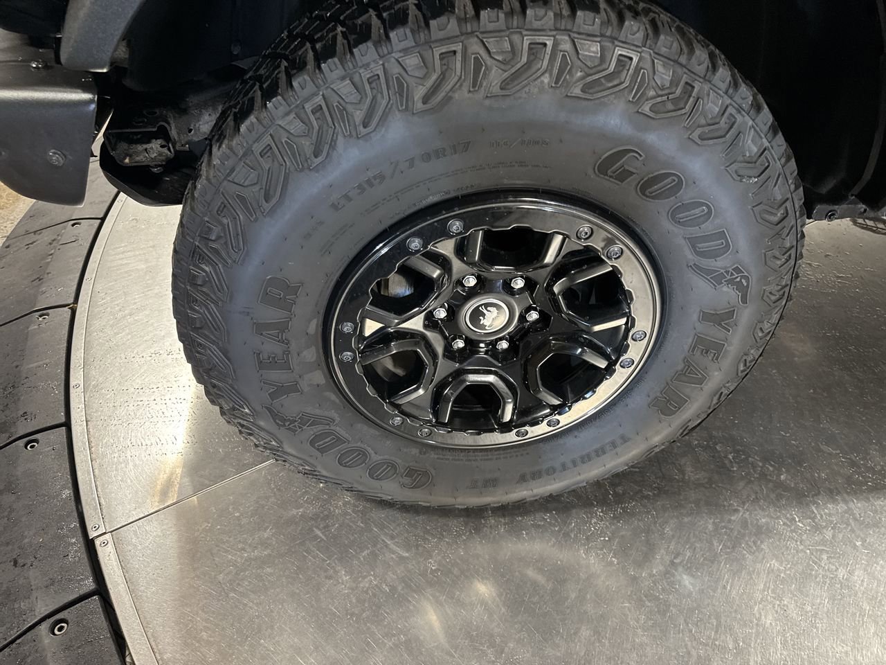 Used 2023 Ford Bronco Wildtrak image 10