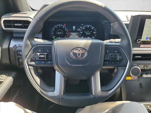 Used 2025 Toyota 4Runner TRD Off-Road image 16
