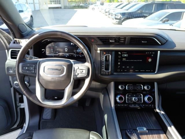 Used 2022 GMC Yukon XL Denali AWD/4WD image 28