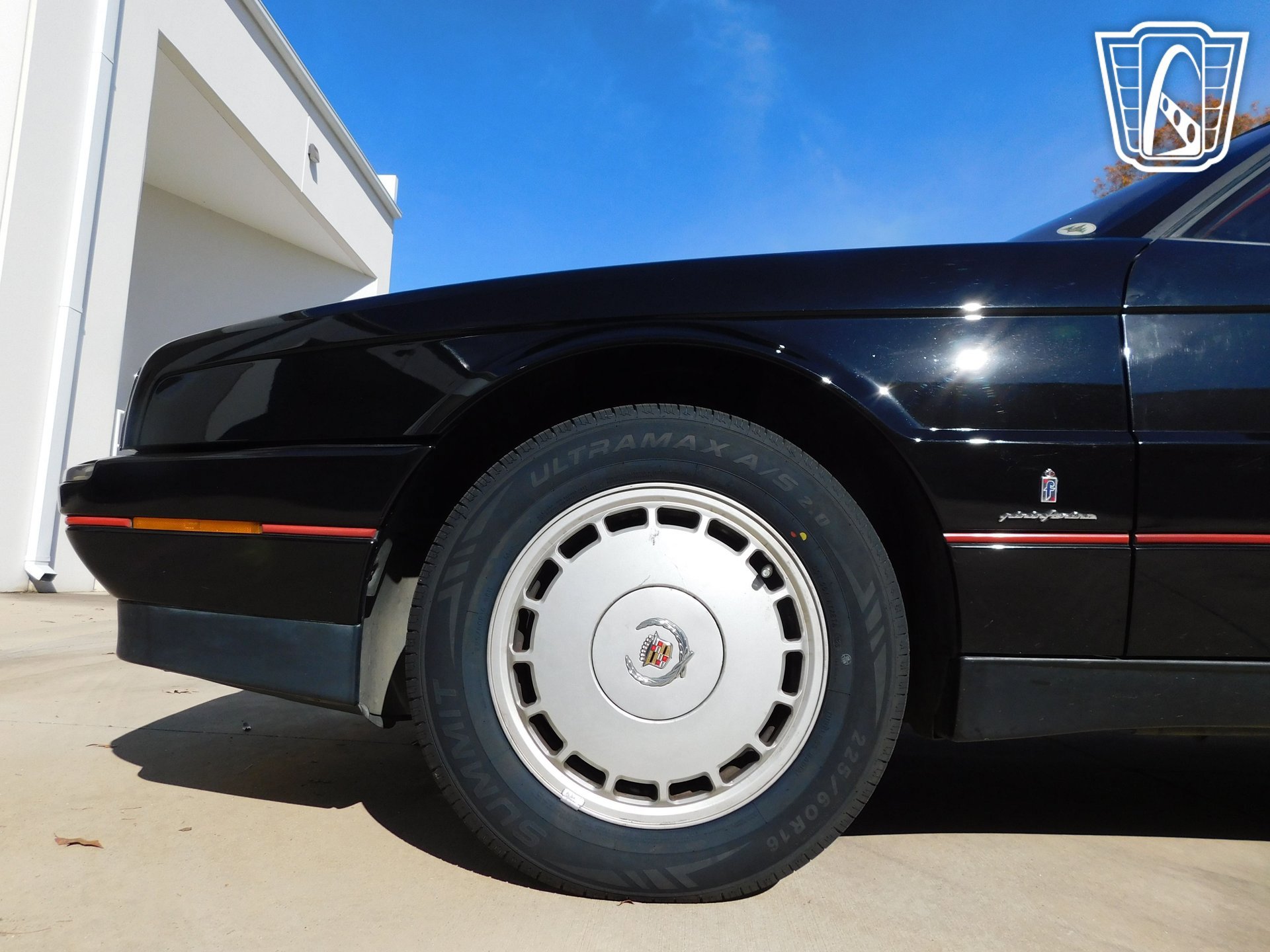 Used 1989 Cadillac Allante FWD image 9