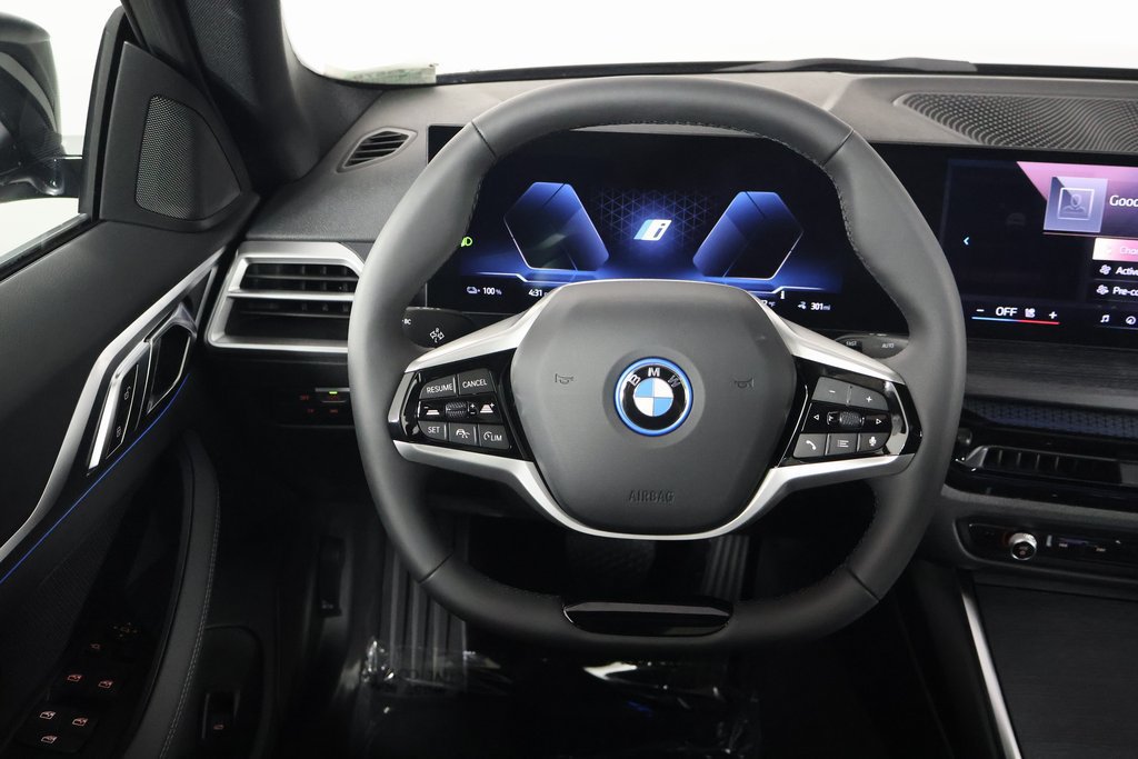 New 2026 BMW i4 eDrive40 w/ Parking Assistance Package RWD image 3