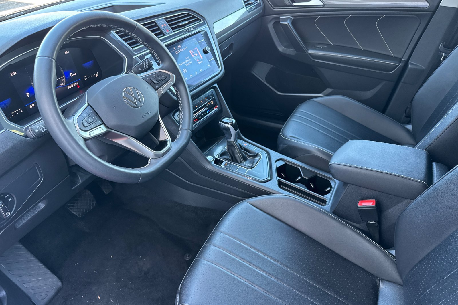 Used 2023 Volkswagen Tiguan SE FWD image 10