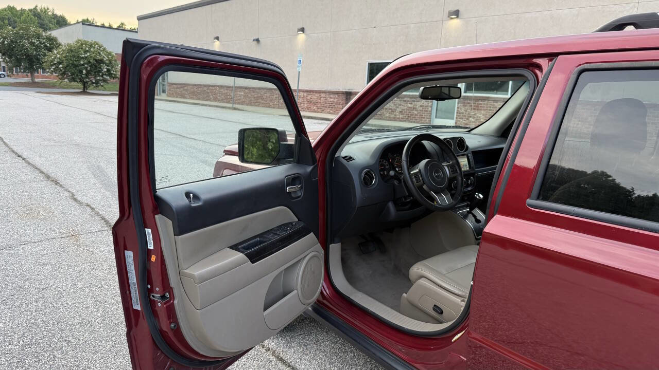 Used 2017 Jeep Patriot High Altitude image 10