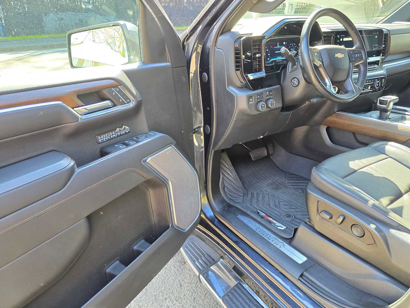 Used 2022 Chevrolet Silverado 1500 High Country w/ Max Trailering Package AWD/4WD image 19