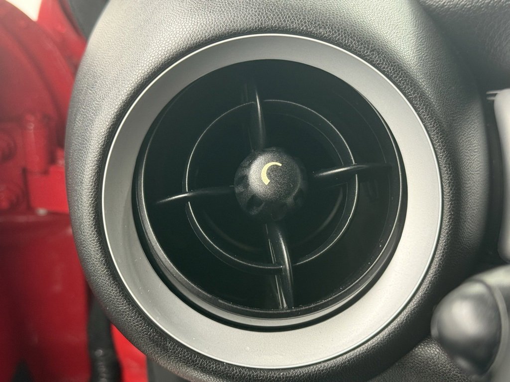 Used 2013 MINI Cooper Hardtop image 25