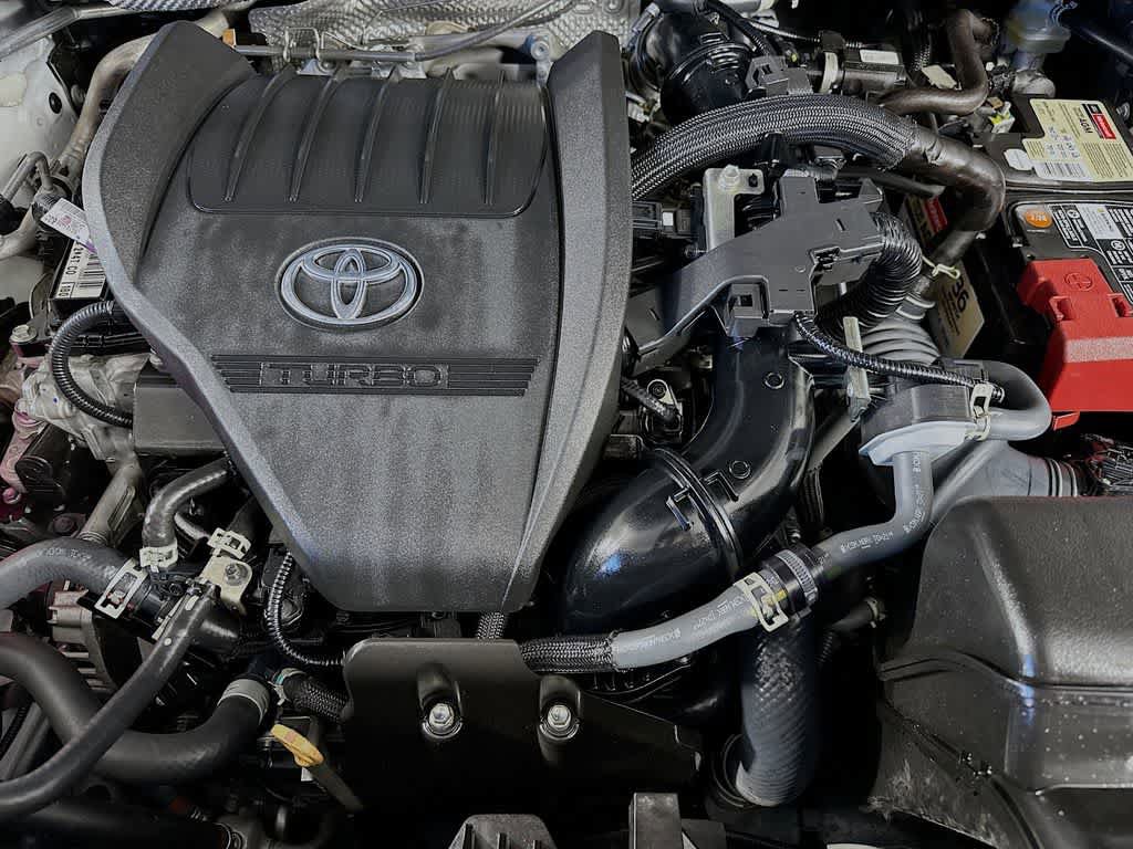 Used 2023 Toyota Highlander Platinum FWD image 9