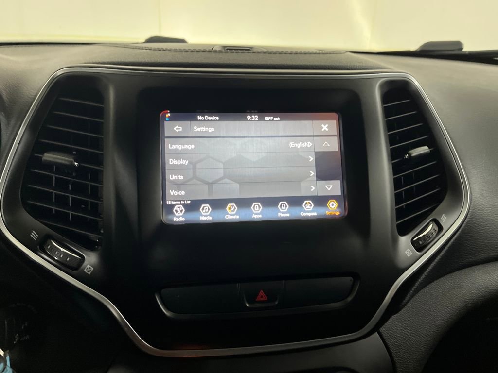 Used 2019 Jeep Cherokee Latitude w/ Popular Appearance Group image 74