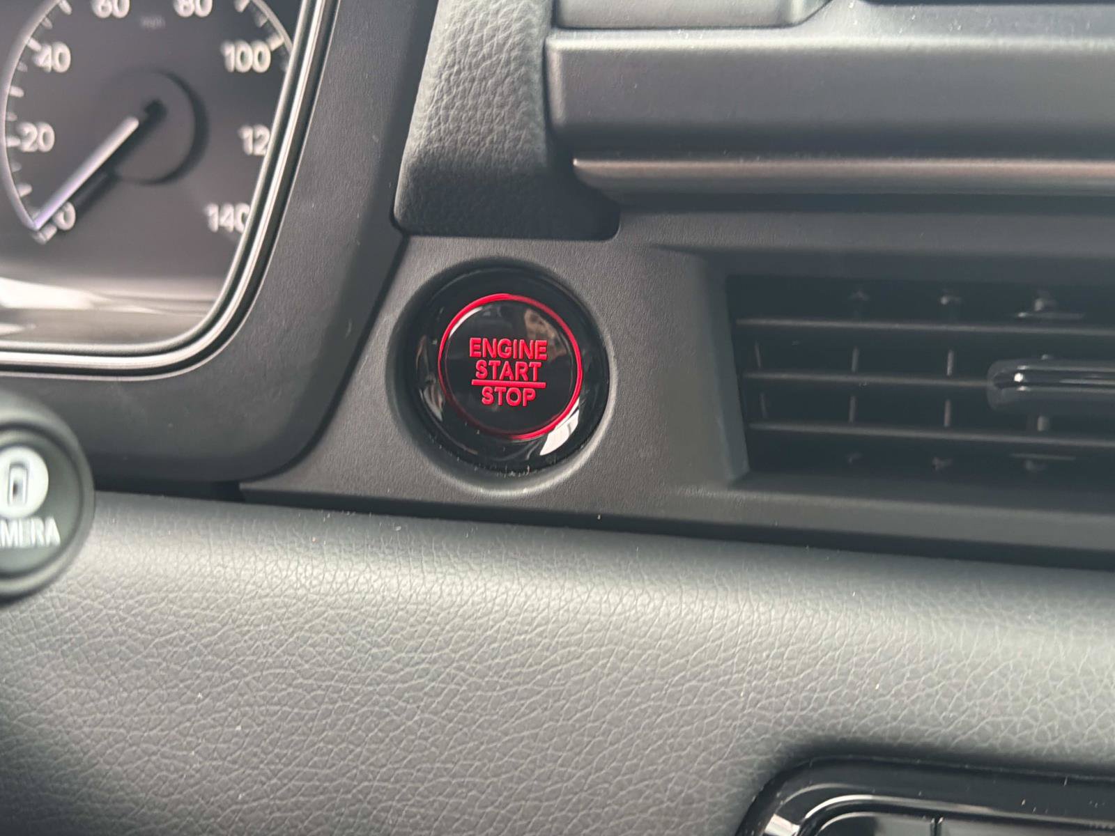 Used 2025 Honda Pilot TrailSport image 26
