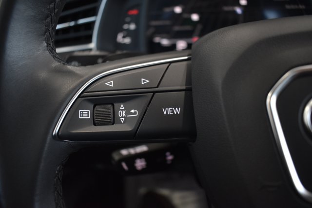 Used 2023 Audi Q7 3.0T Premium Plus AWD/4WD image 22
