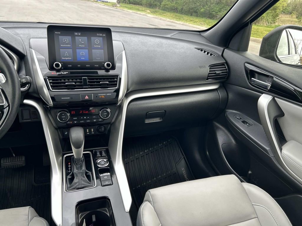 Used 2025 Mitsubishi Eclipse Cross SEL image 19