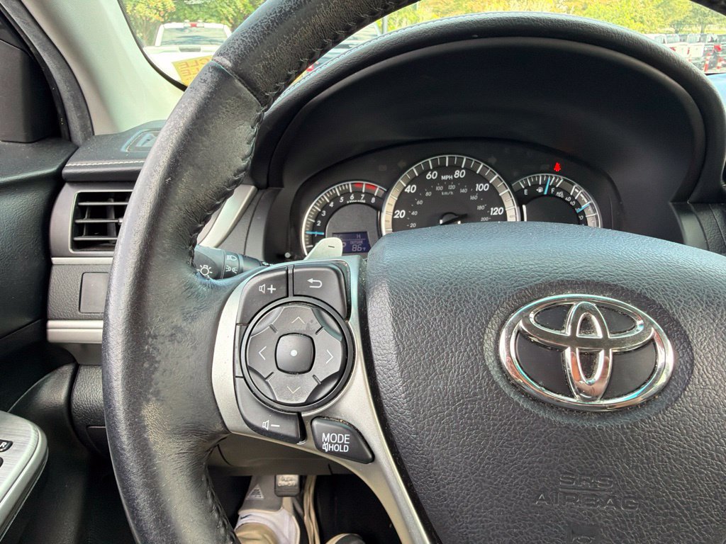 Used 2014 Toyota Camry SE FWD image 6