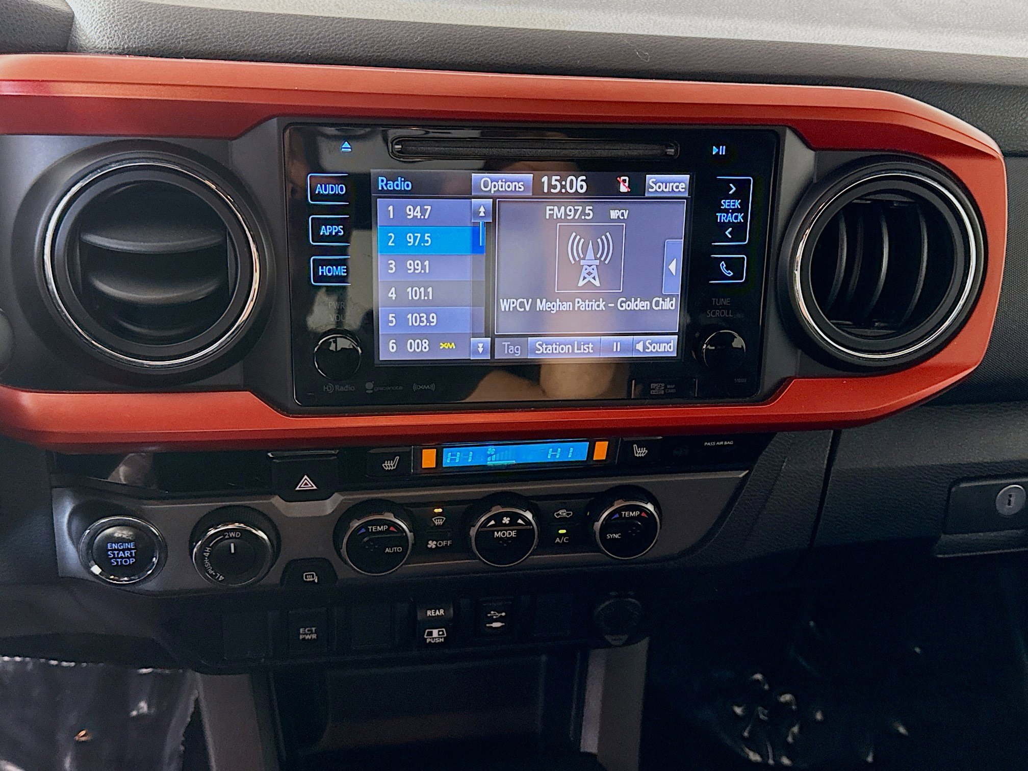 Used 2018 Toyota Tacoma SR5 image 18