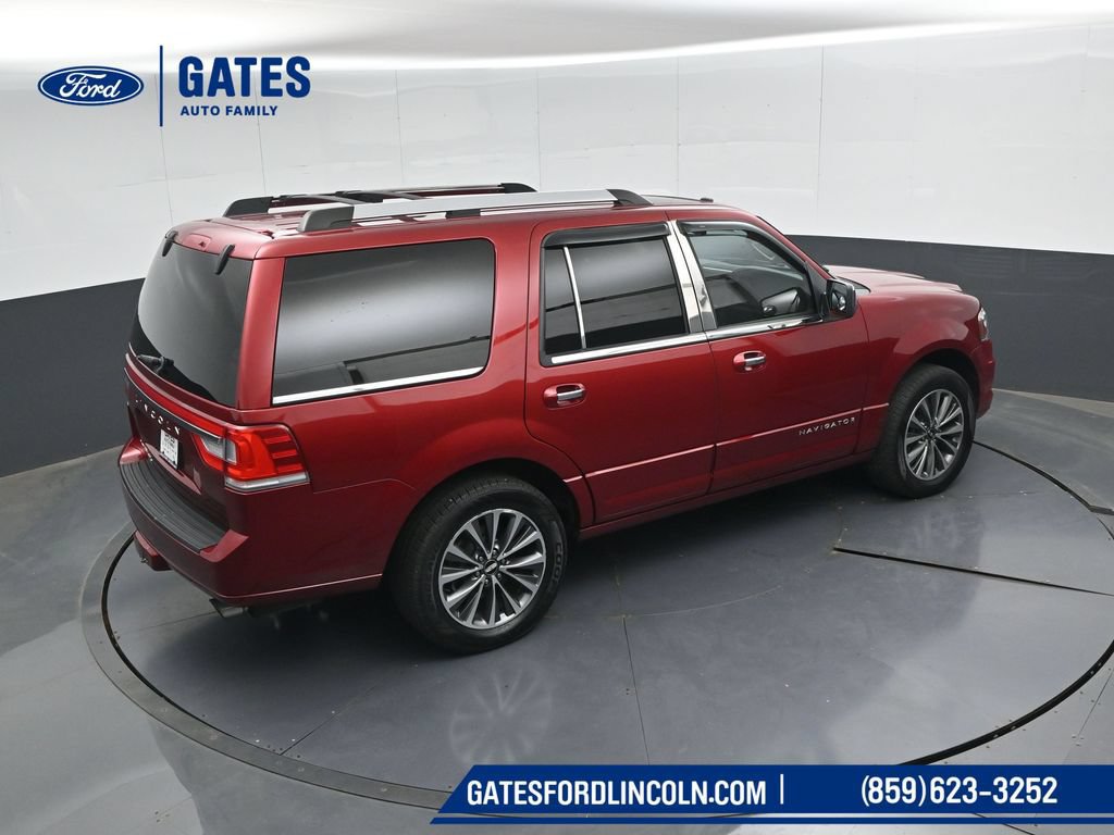 Used 2017 Lincoln Navigator Select AWD/4WD image 50