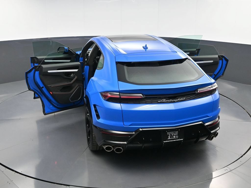 Used 2025 Lamborghini Urus SE AWD/4WD image 38