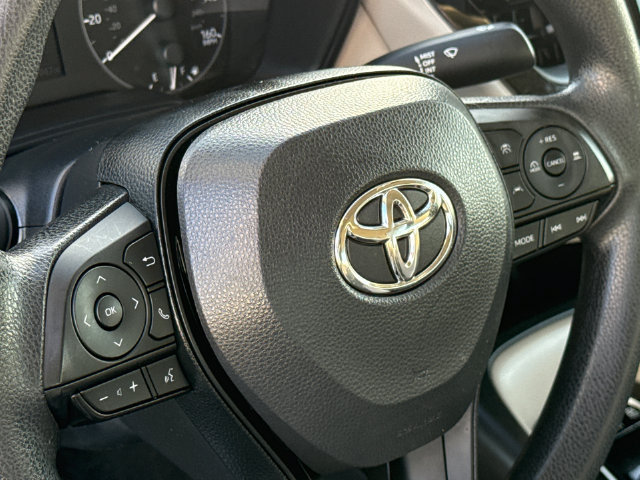 Used 2025 Toyota Corolla LE FWD image 29