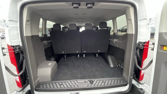 Used 2023 Ford Transit 350 XLT image 5