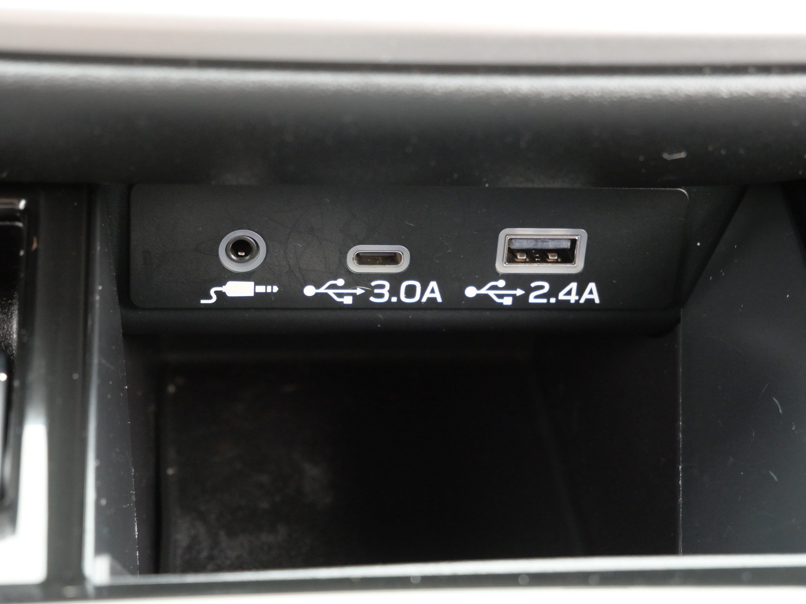 Used 2024 Subaru Outback Premium AWD/4WD image 32
