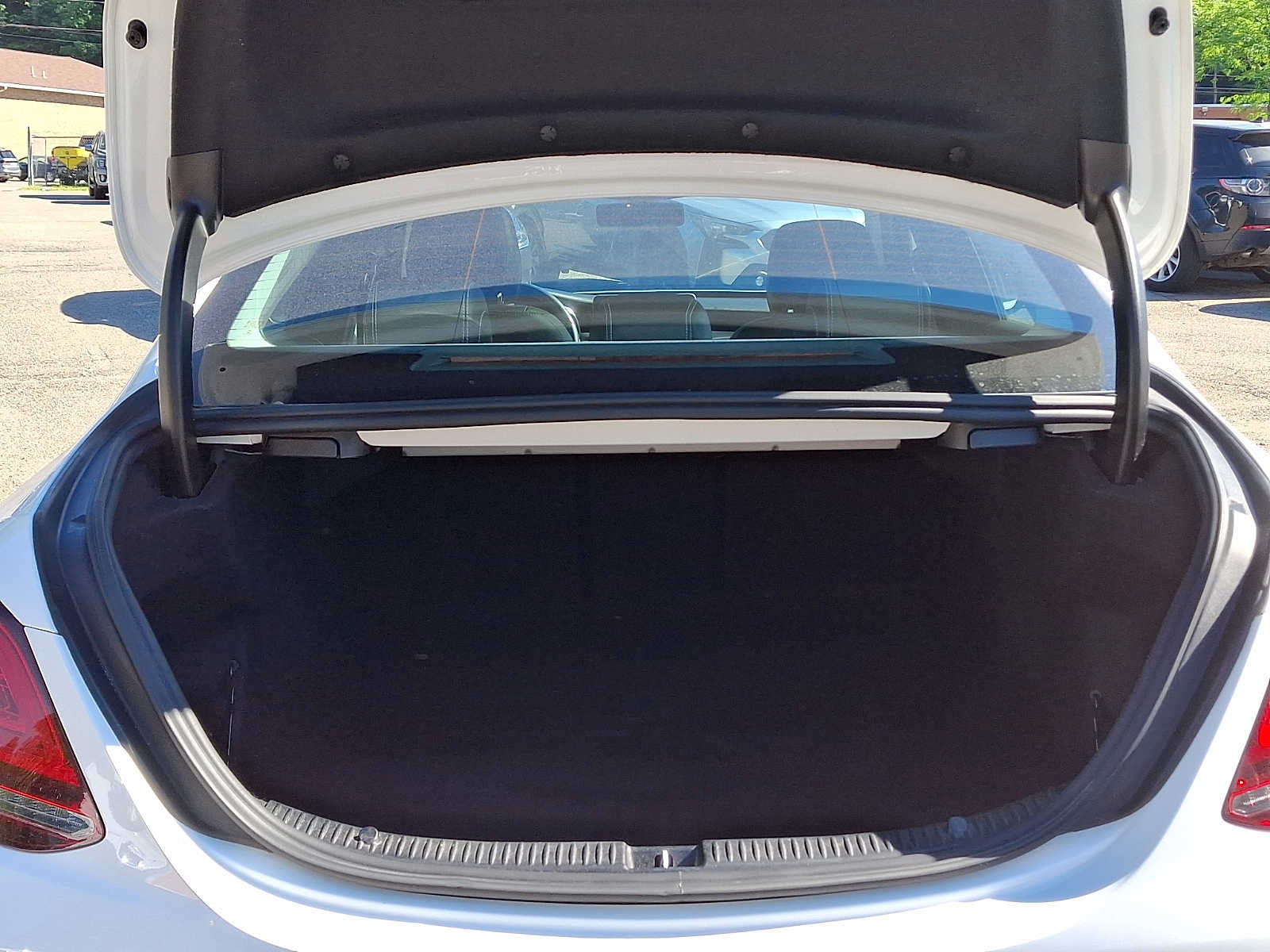 Used 2019 Mercedes-Benz C 300 4MATIC Sedan image 28