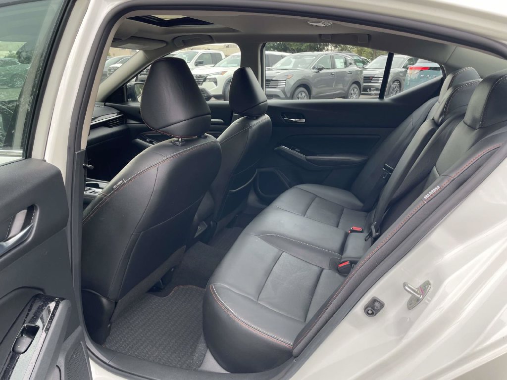 Used 2023 Nissan Altima 2.5 SR w/ SR Premium Package AWD/4WD image 13