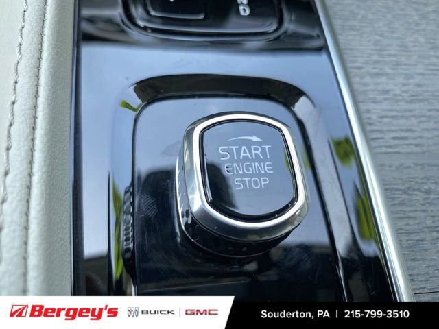 Used 2024 Volvo XC90 B6 Plus AWD/4WD image 18