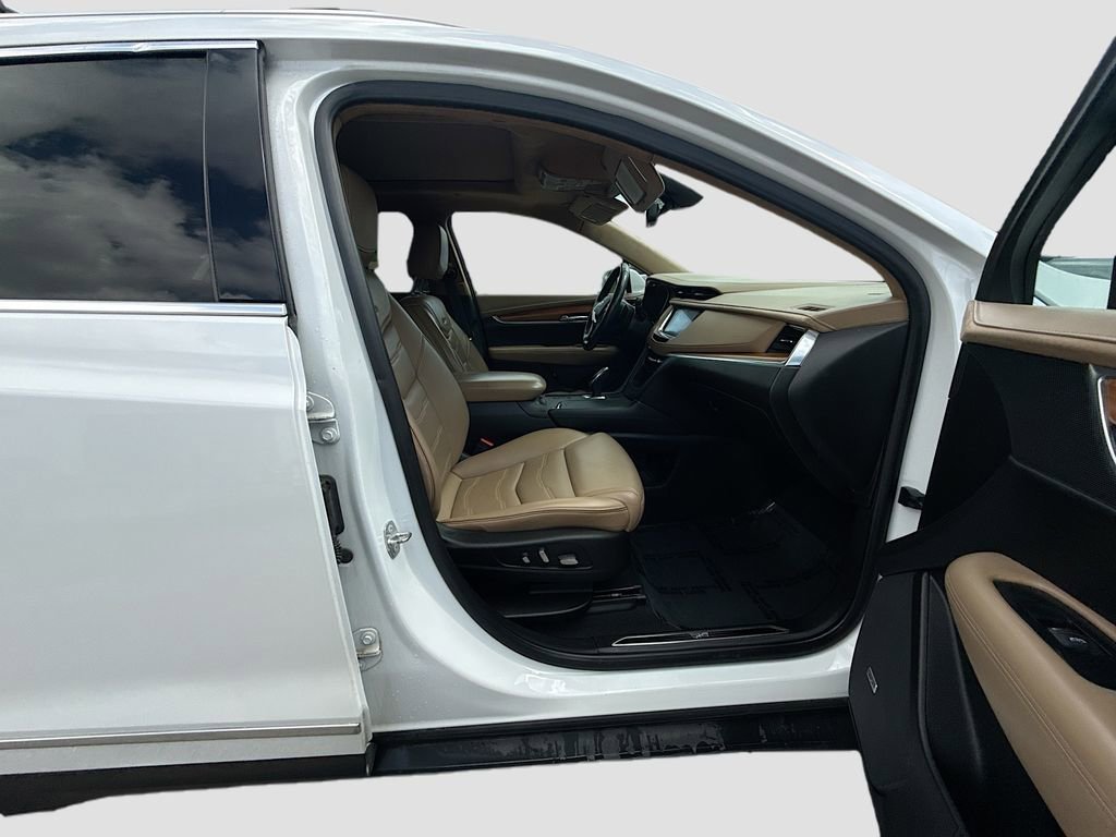 Used 2019 Cadillac XT5 Platinum AWD/4WD image 30