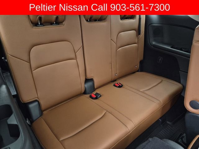 Used 2024 Nissan Pathfinder Platinum image 19