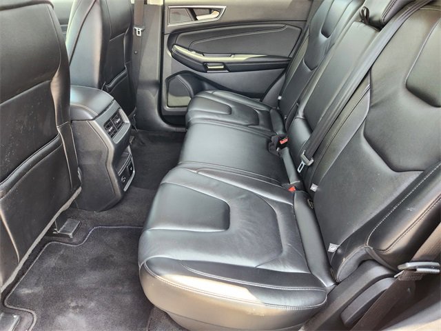 Used 2022 Ford Edge Titanium image 32