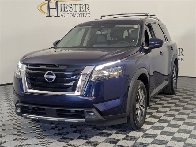 Used 2022 Nissan Pathfinder SL image 4