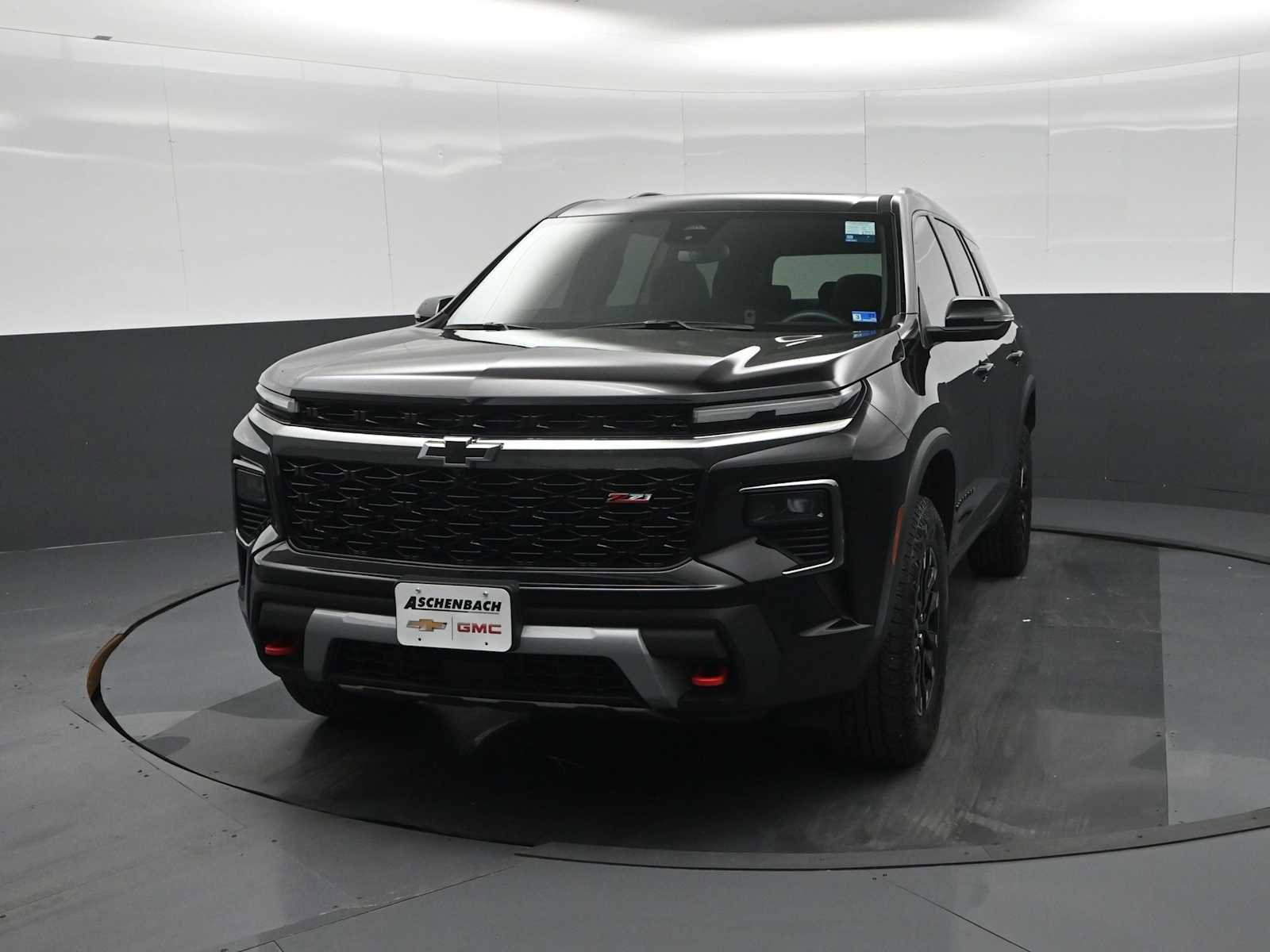 Used 2024 Chevrolet Traverse Z71 image 5