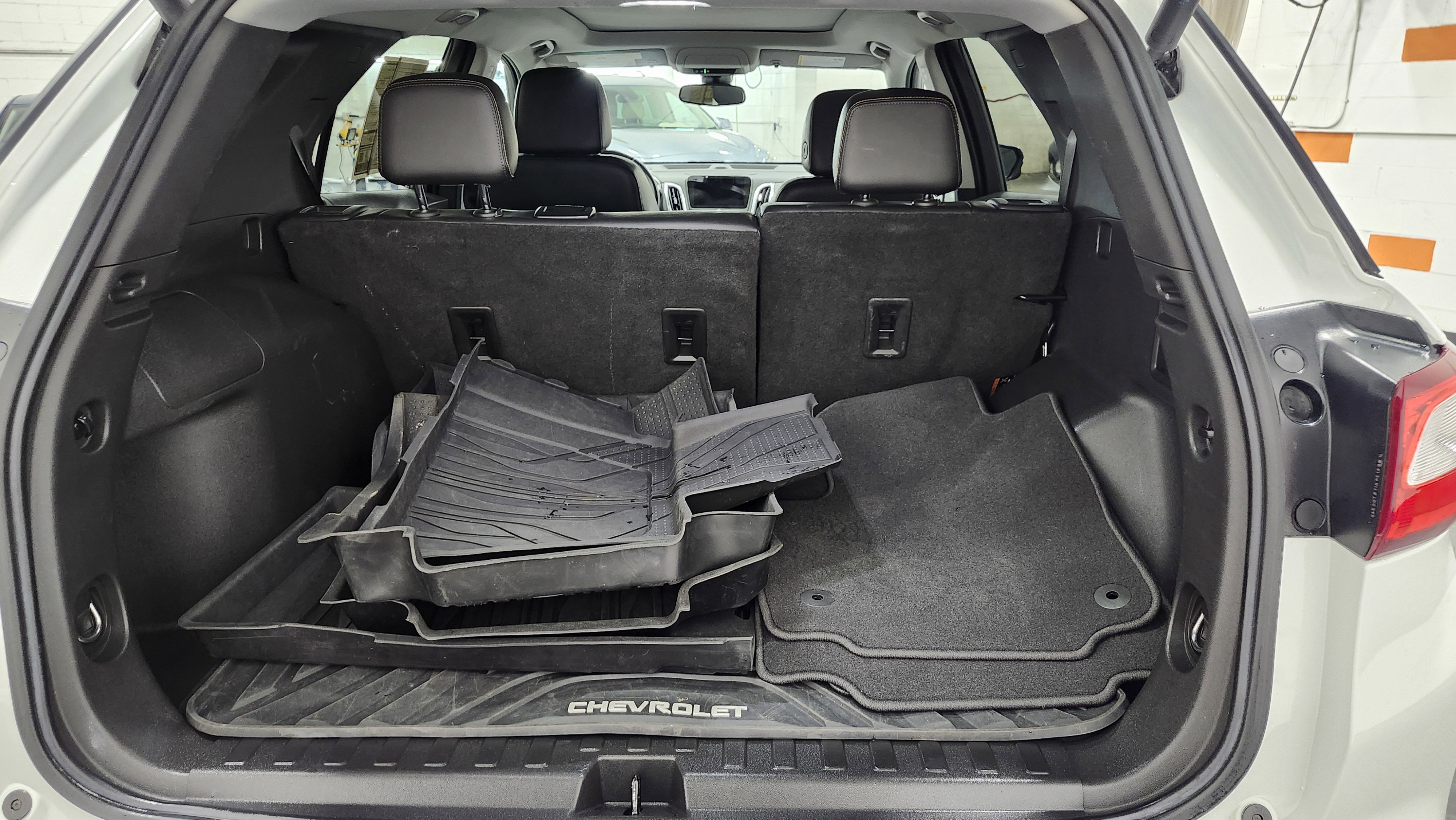 Used 2021 Chevrolet Equinox Premier image 25