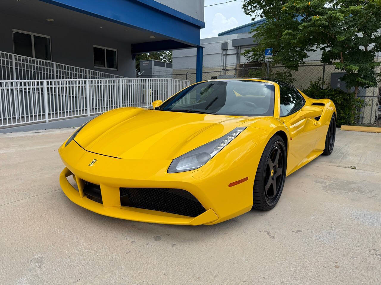 Used 2017 Ferrari 488 Spider RWD image 4