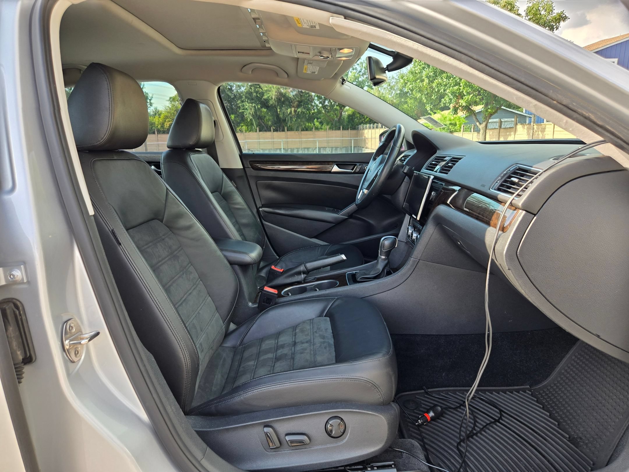 Used 2015 Volkswagen Passat 1.8T SEL Premium FWD image 27