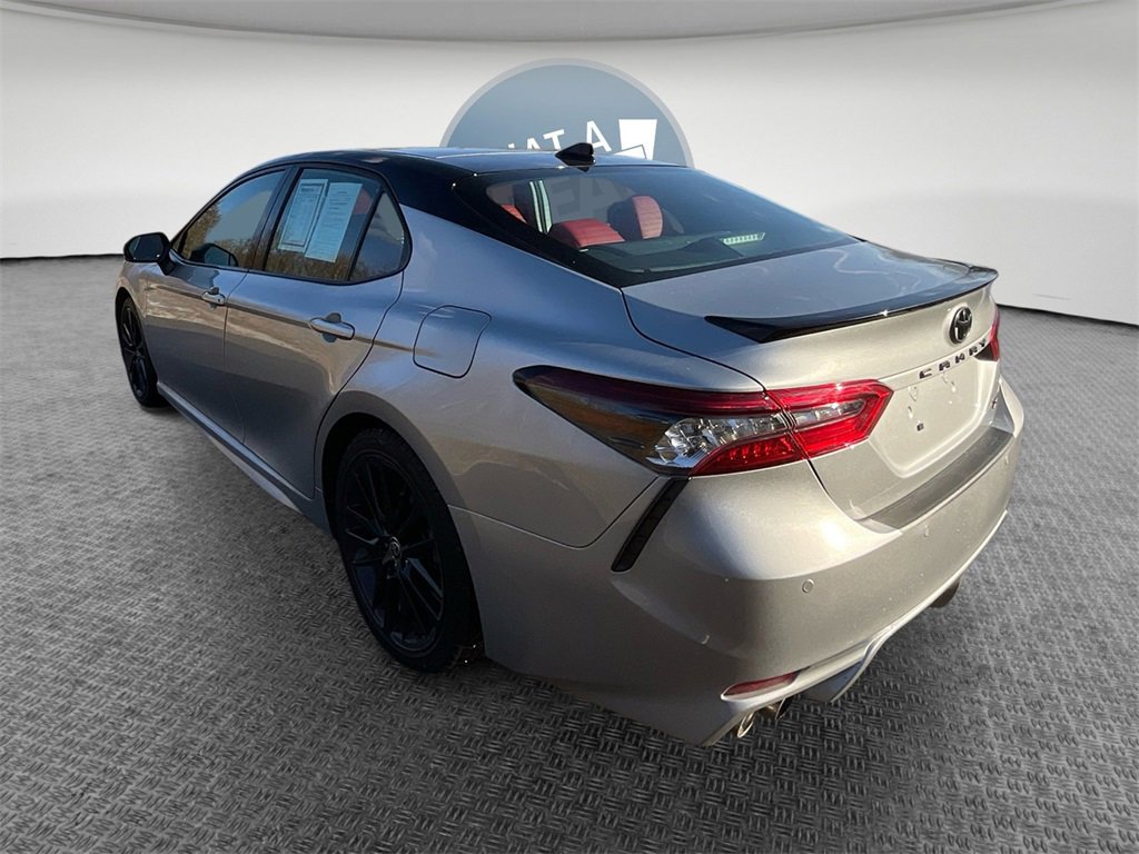 Used 2022 Toyota Camry XSE image 6