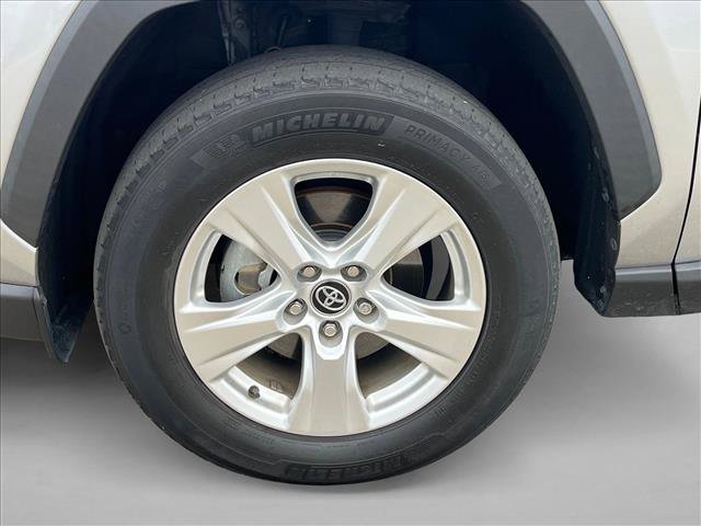 Certified 2021 Toyota RAV4 XLE w/ XLE Grade Weather Package AWD/4WD image 19