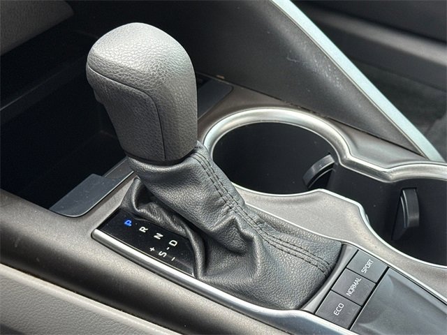 Used 2022 Toyota Camry LE image 27