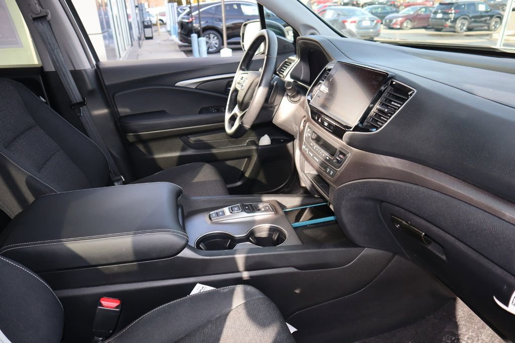 Used 2024 Honda Ridgeline Sport image 26