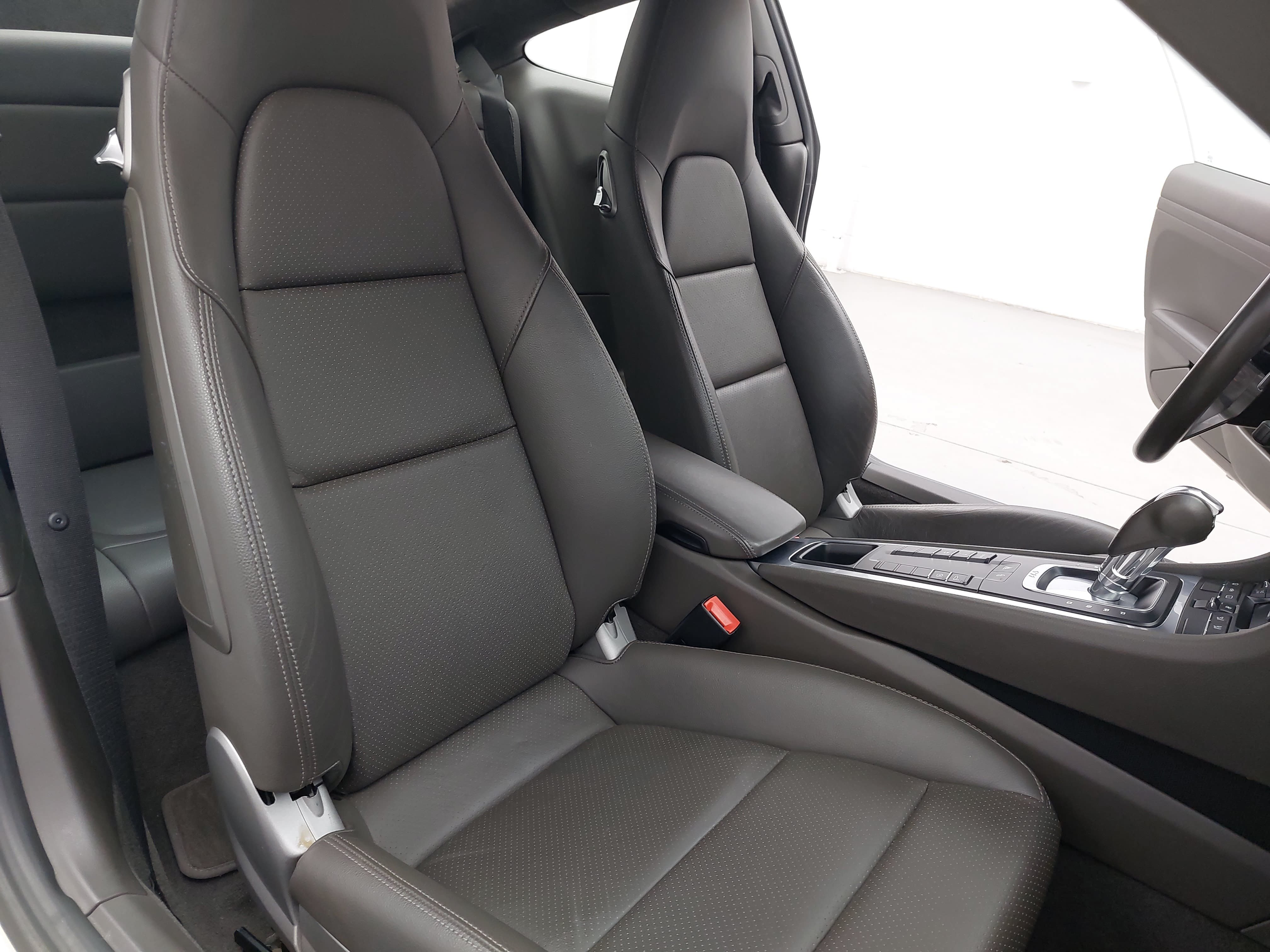 Certified 2018 Porsche 911 Carrera RWD image 12