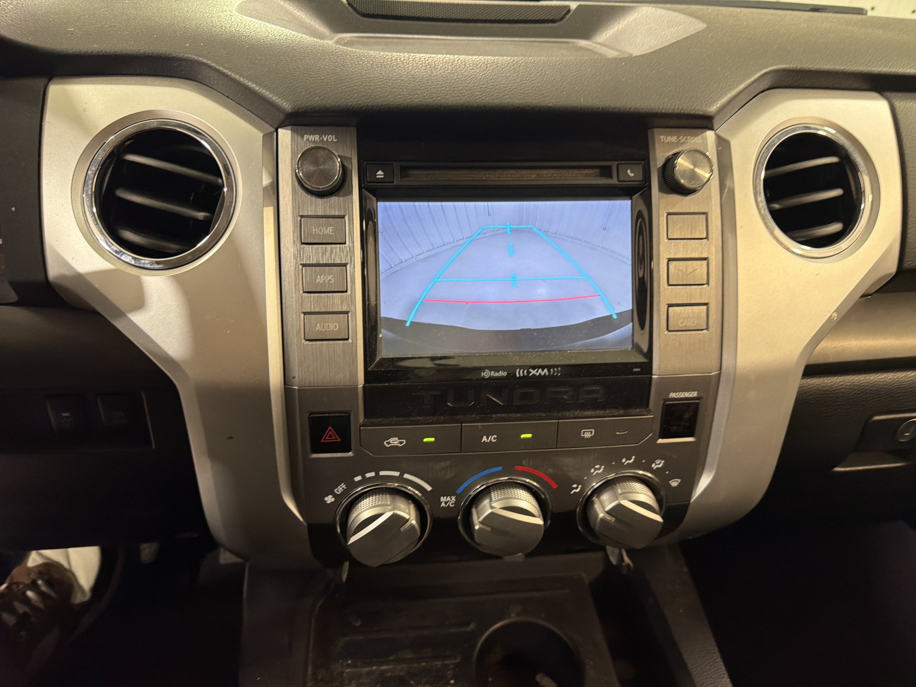 Used 2015 Toyota Tundra SR5 w/ SR5 Upgrade Package RWD image 18